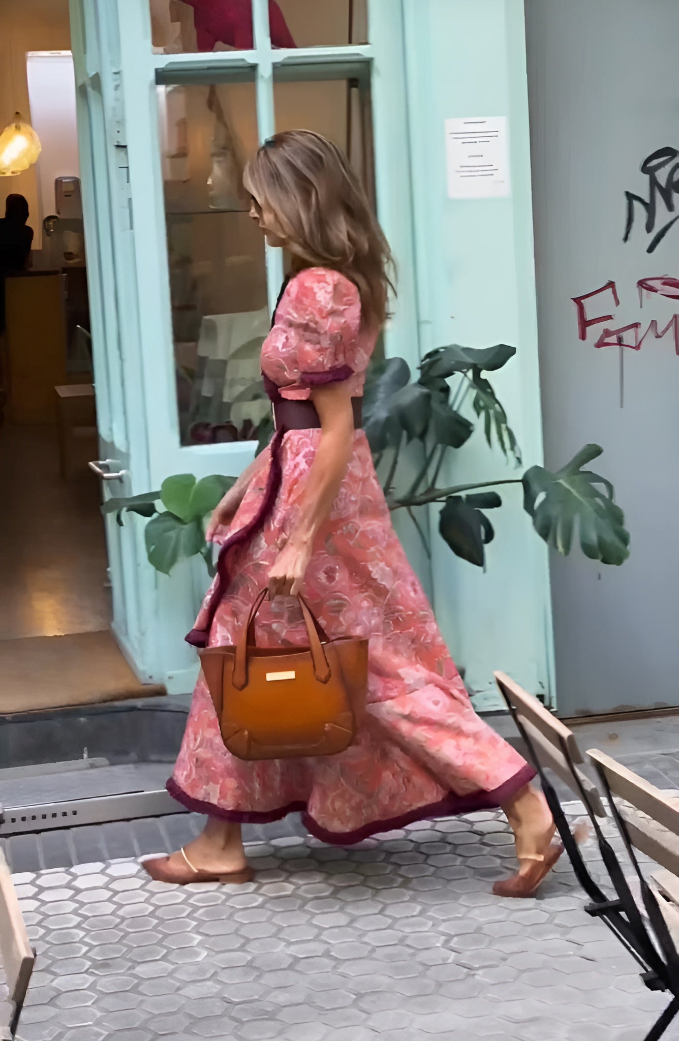 Van Elst Mode® | Elegante Roze Maxi Dress met Korte Mouwen