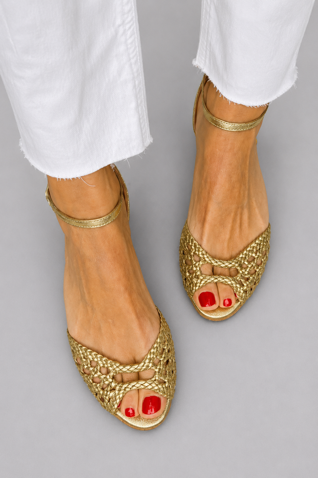 Van Elst Mode® | Gevlochten Gouden Sandalen