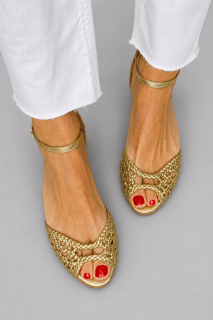 Van Elst Mode® | Gevlochten Gouden Sandalen