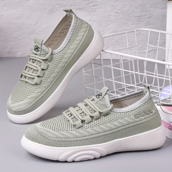 Van Elst Mode® | Luchtige dames moccassins met glanzende details